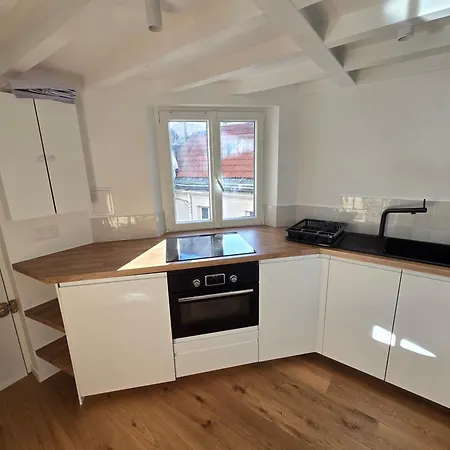 Duplex Plein Sud Refait A Neuf - 2eme - Vue Exceptionnelle Toits * Paris