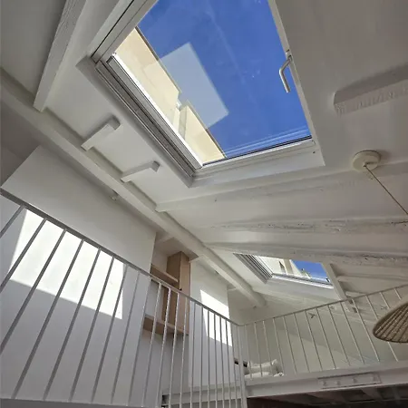 Duplex Plein Sud Refait A Neuf - 2eme - Vue Exceptionnelle Toits Apartment Paris