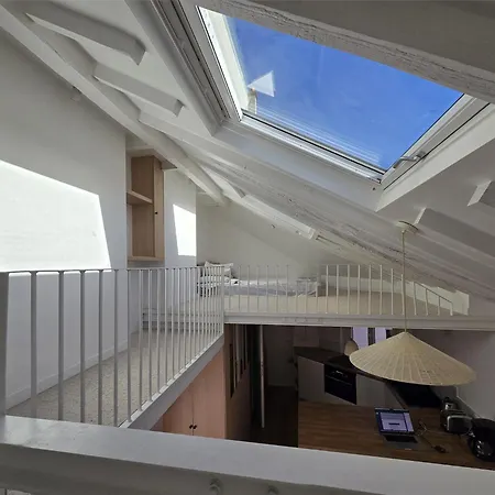 Duplex Plein Sud Refait A Neuf - 2eme - Vue Exceptionnelle Toits * Paris